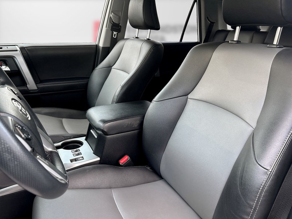 2022 Toyota 4RUNNER SR5-5