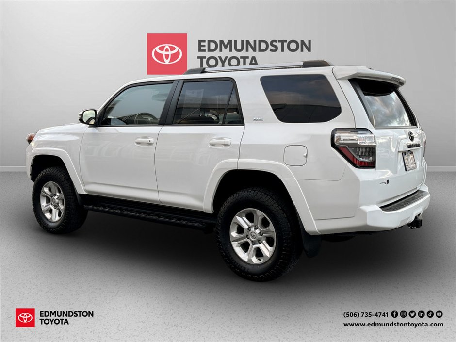 2022 Toyota 4RUNNER SR5-2