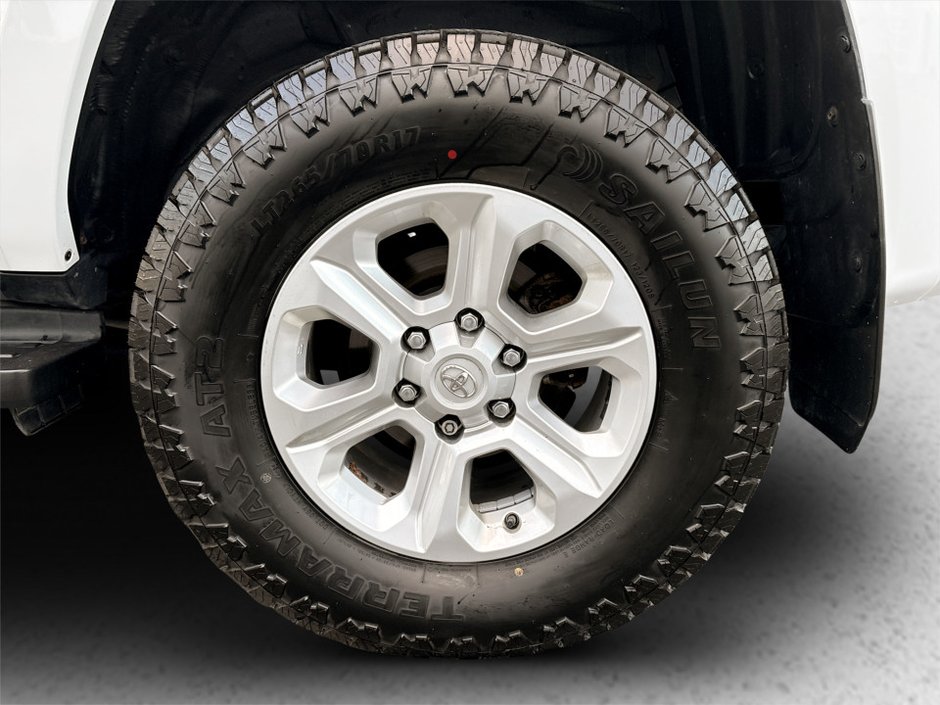 2022 Toyota 4RUNNER SR5-5