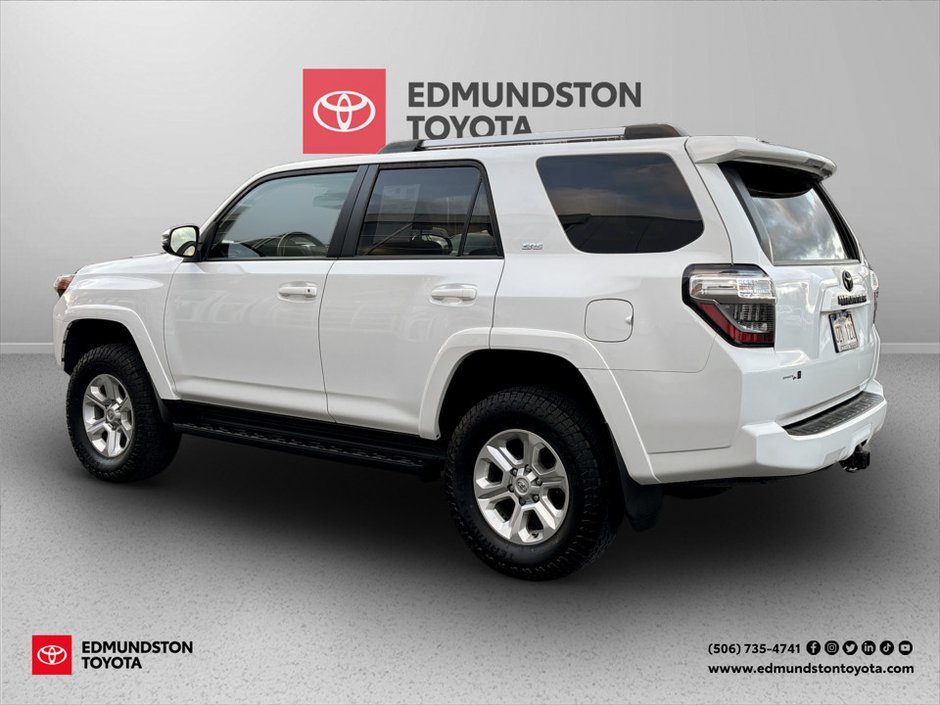 2022 Toyota 4RUNNER SR5-2