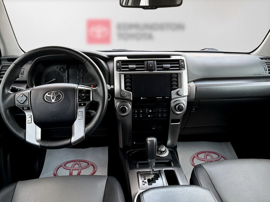 2022 Toyota 4RUNNER SR5-10