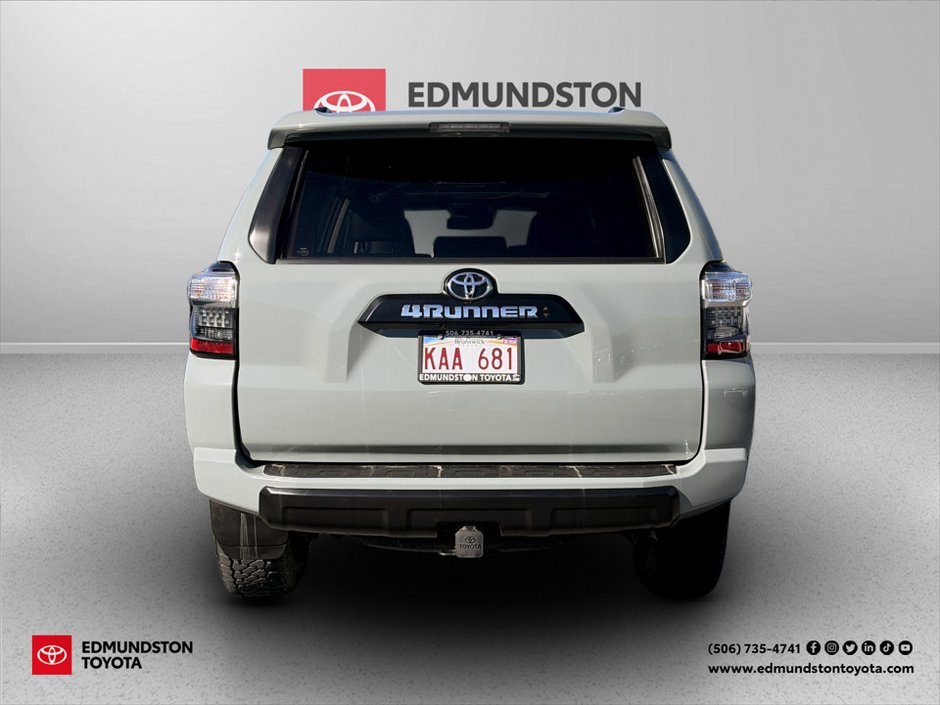2022 Toyota 4RUNNER-3