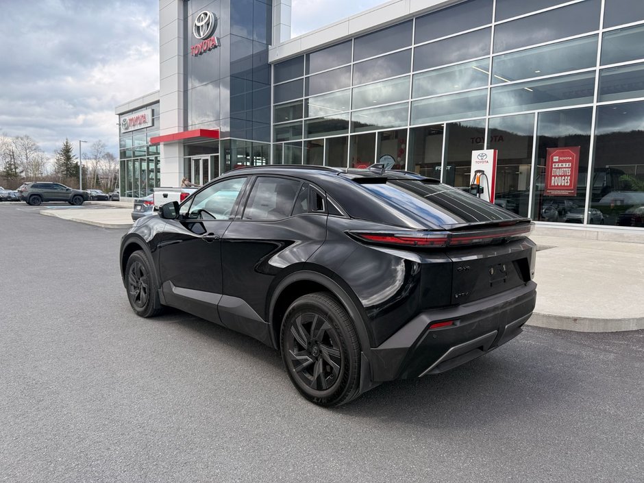 2026 Toyota C-HR SE SE-2
