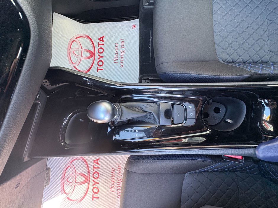 Toyota C-HR XLE PREMIUM 2021-14