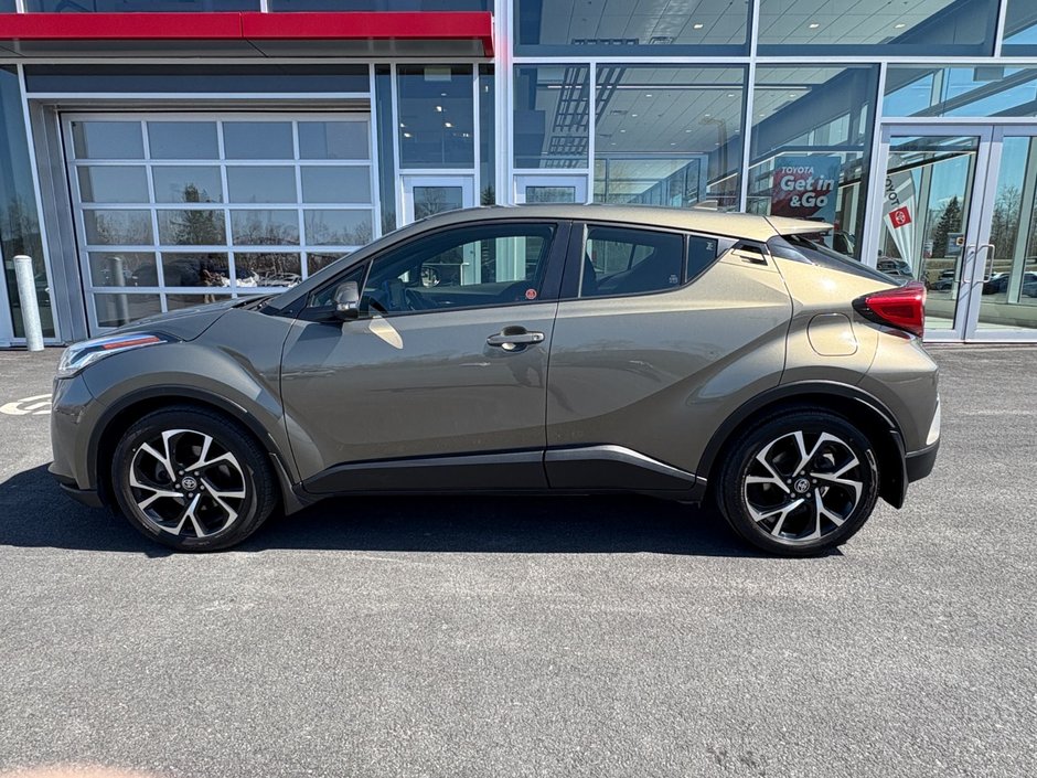 Toyota C-HR XLE PREMIUM 2021-7