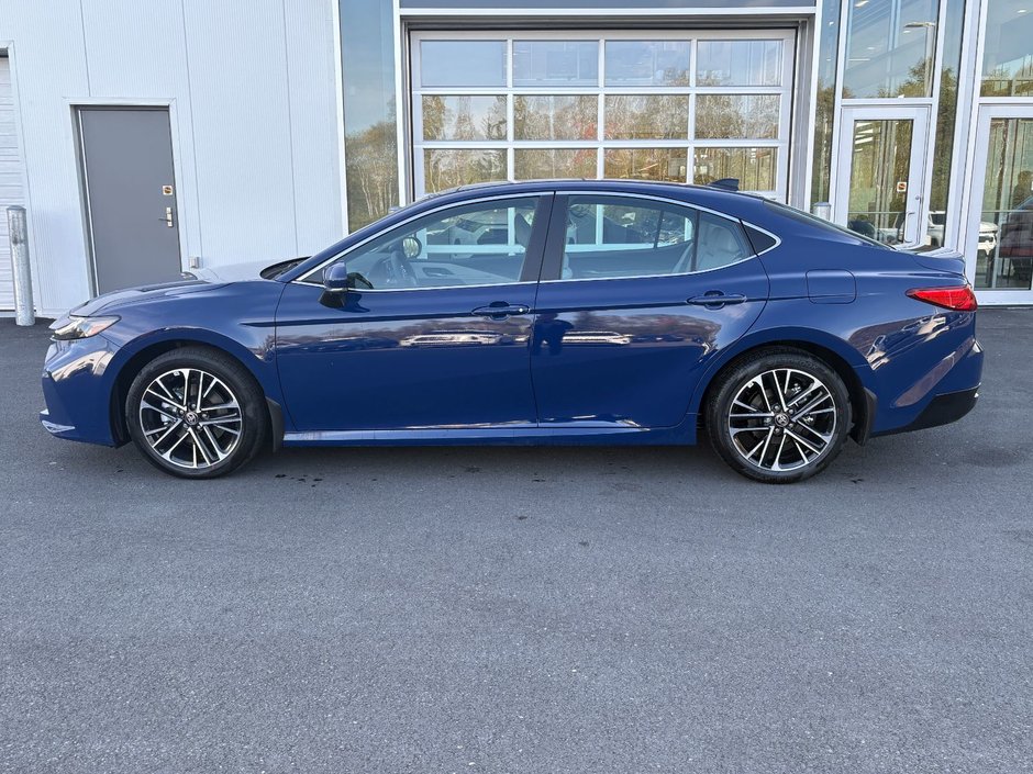 2025 Toyota CAMRY HYBRIDE XLE AWD XLE-7