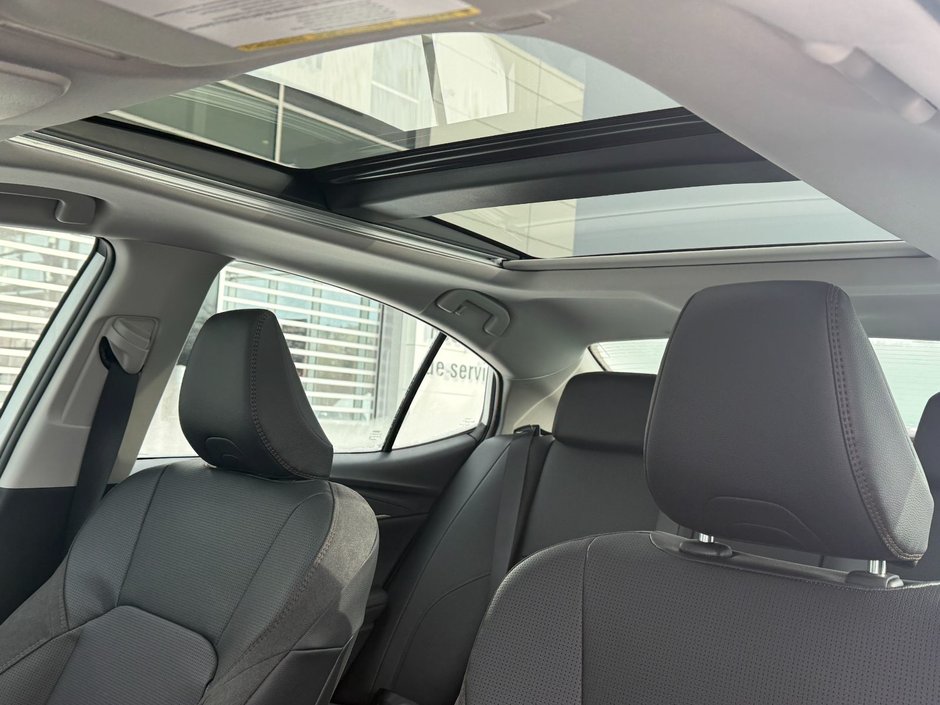 2026 Toyota CAMRY HYBRIDE XLE AWD XLE-13