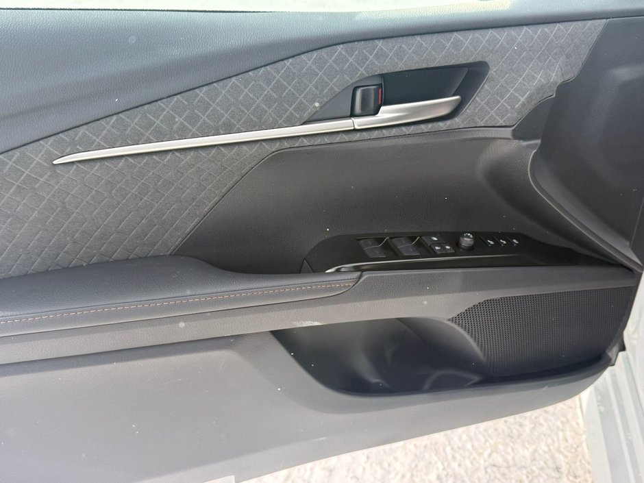 2026 Toyota CAMRY HYBRIDE XLE AWD XLE-10