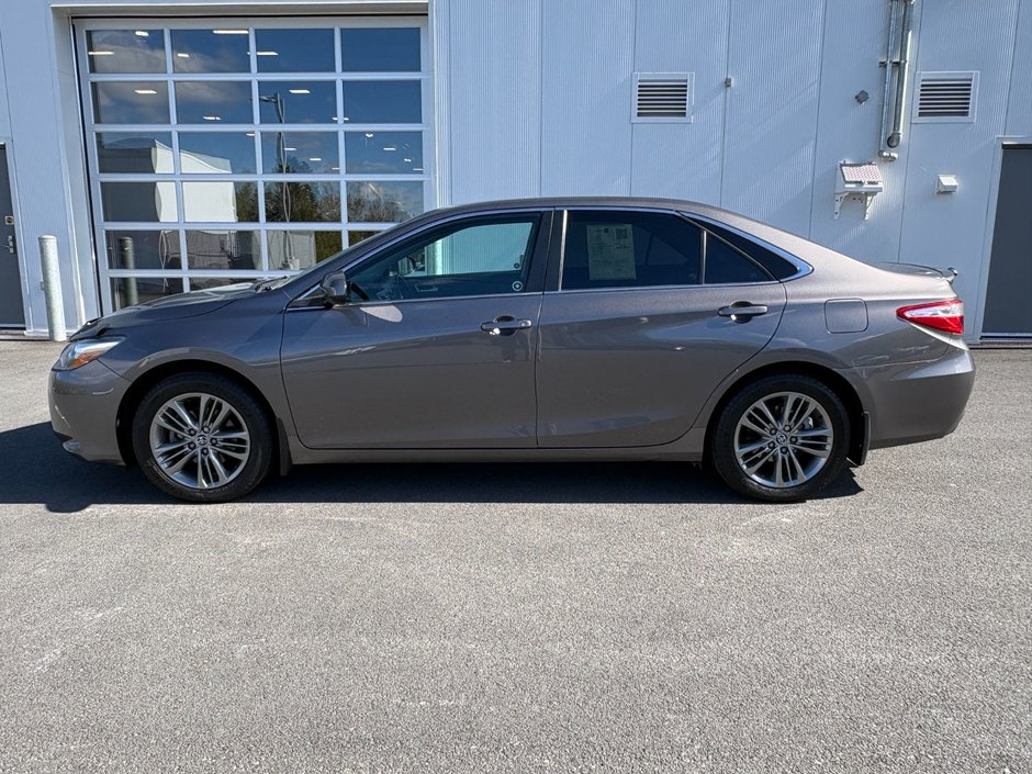 Toyota CAMRY SE 2016-7