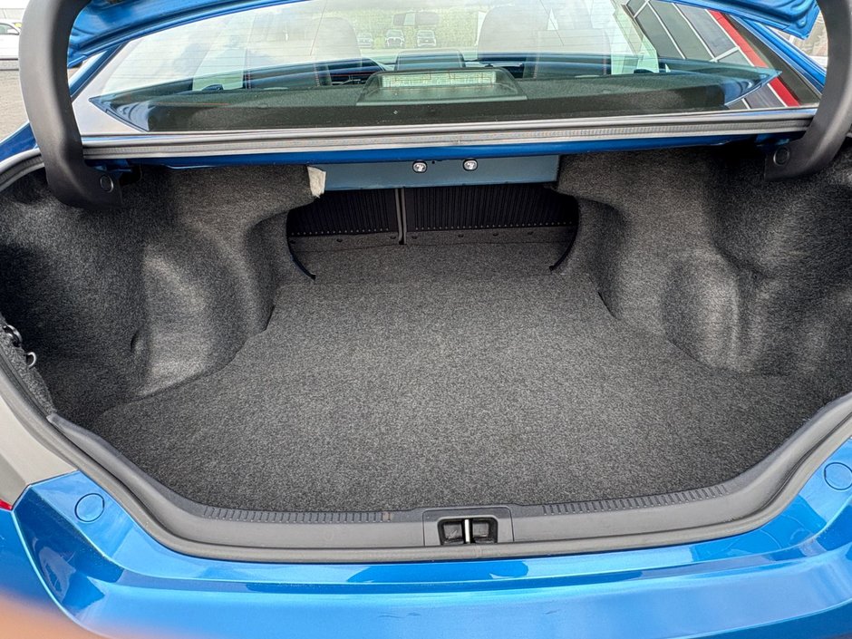 2017 Toyota Camry SE SE-16