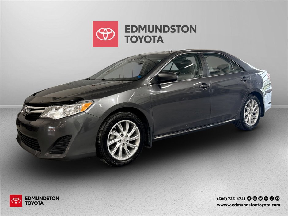2014 Toyota CAMRY LE-0