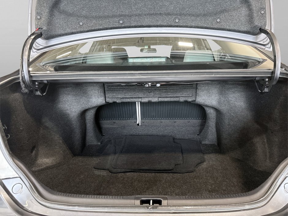 2014 Toyota CAMRY LE-13
