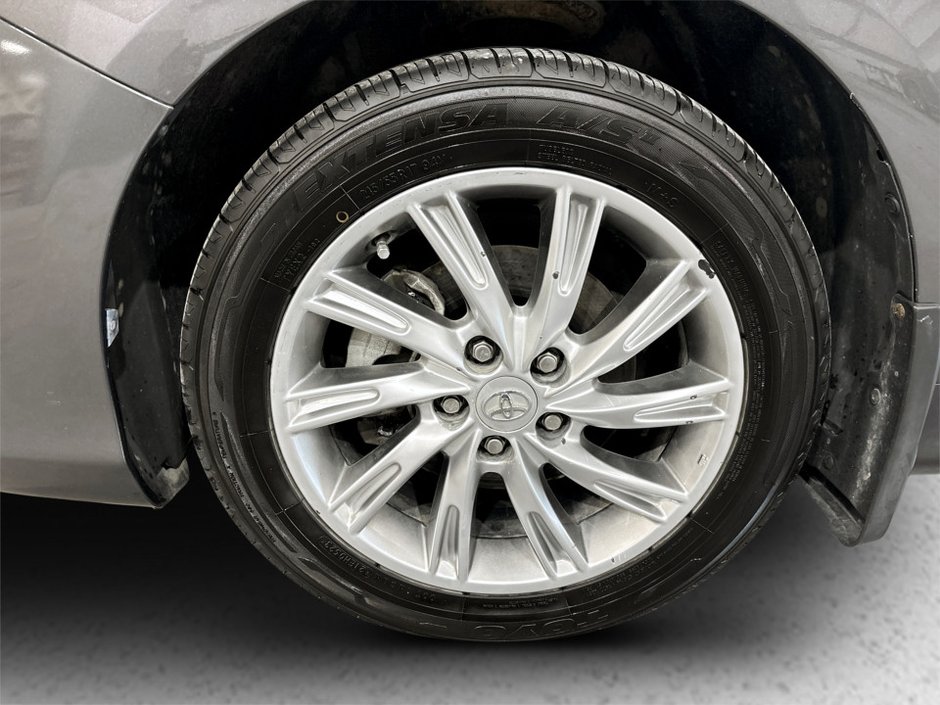 2014 Toyota CAMRY LE-5