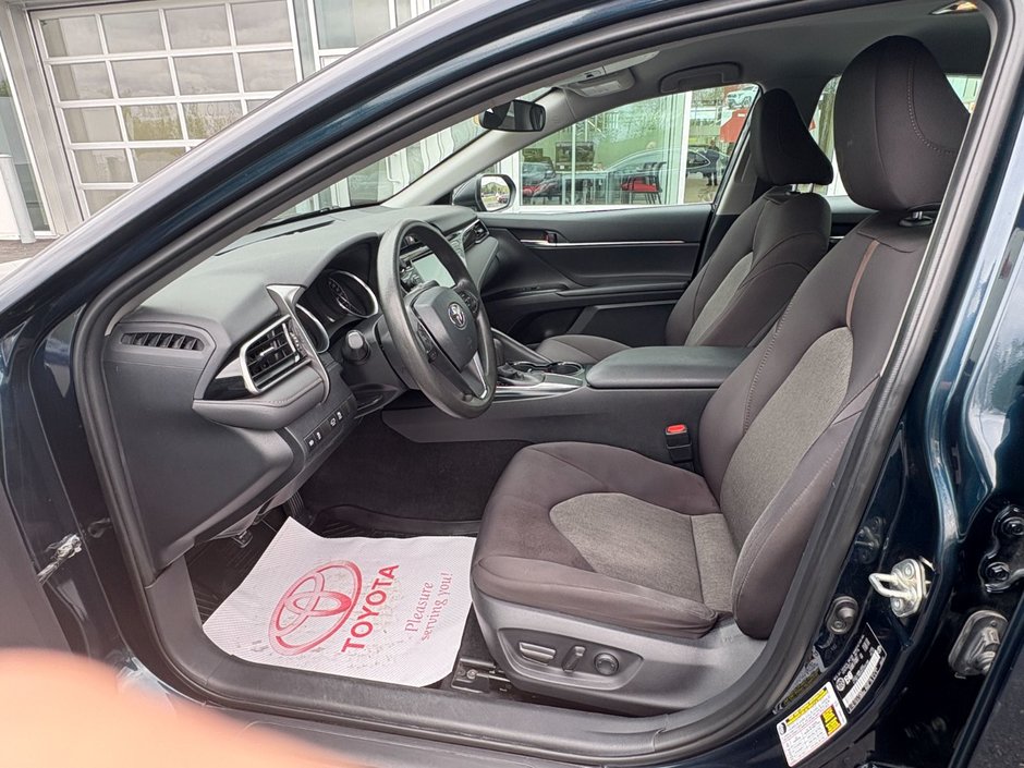 2019 Toyota Camry LE-10