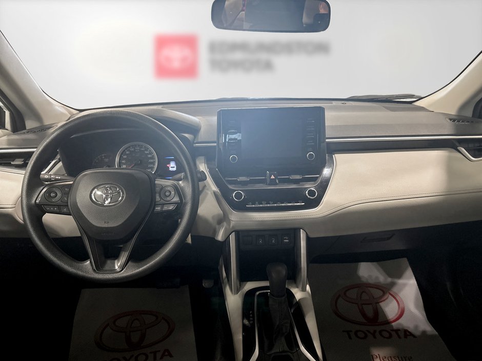 2022 Toyota COROLLA CR L-9