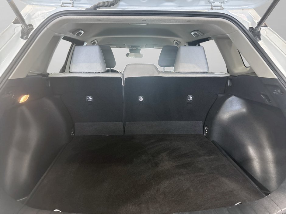 2022 Toyota COROLLA CR L-12