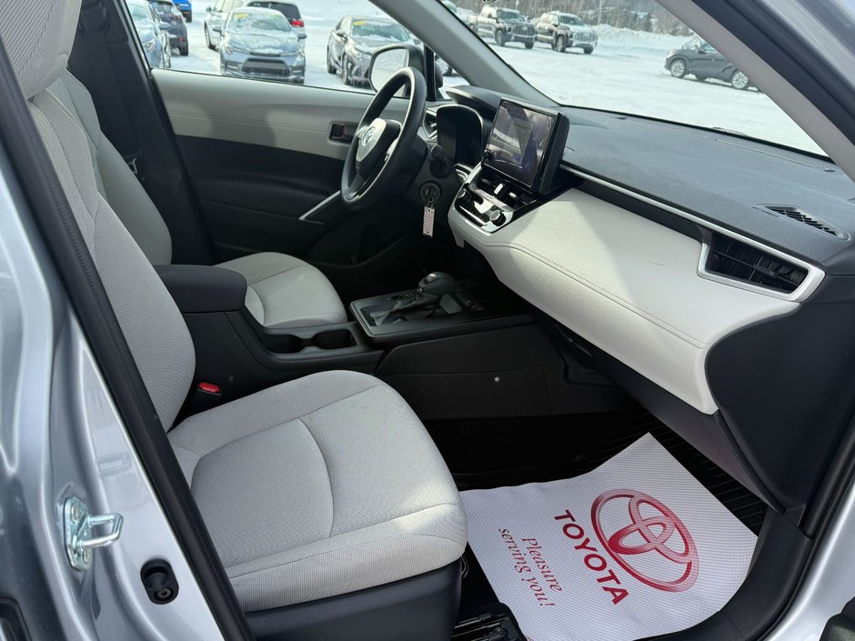 2026 Toyota COROLLA CROSS L FWD L-13