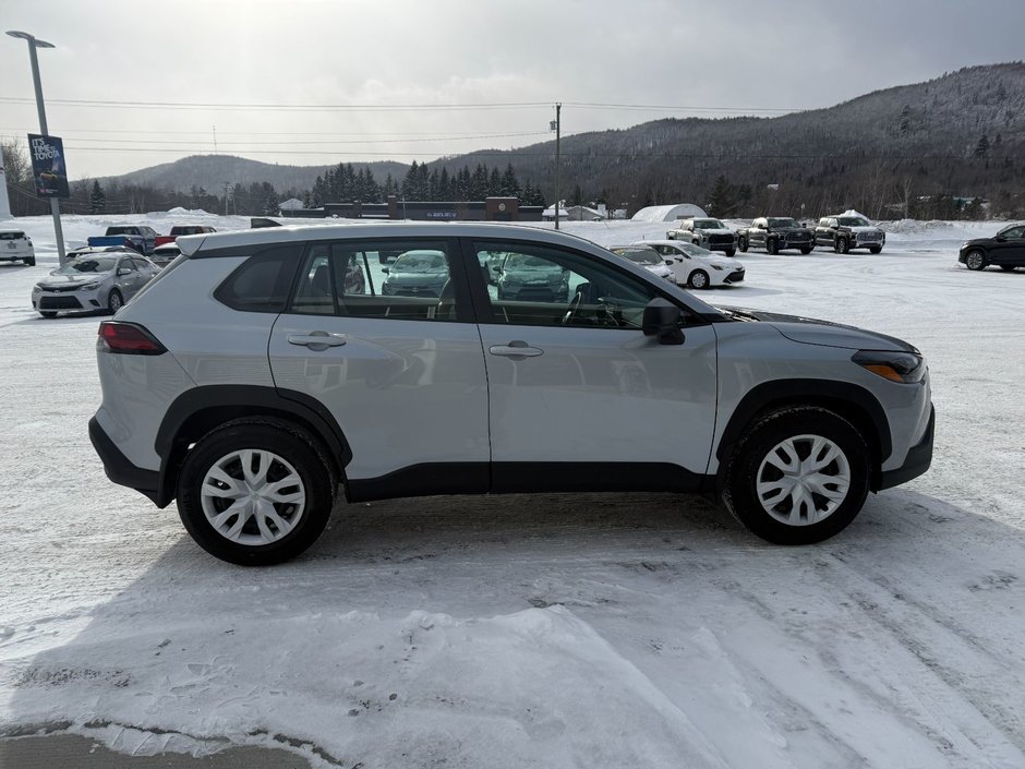 2026 Toyota COROLLA CROSS L FWD L-4