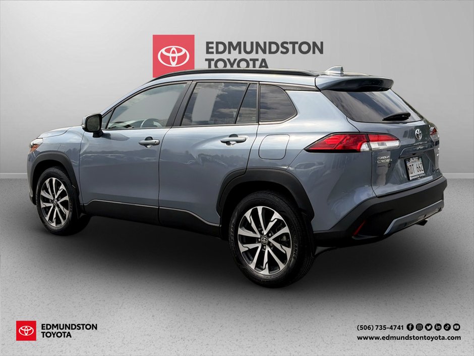 2024 Toyota COROLLA CROSS LE PREMIUM LE-2