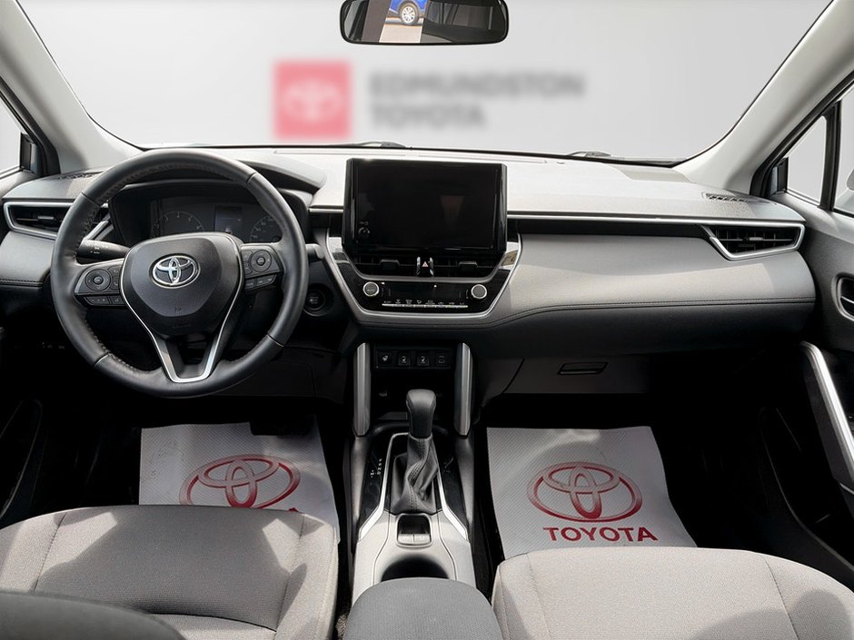 2024 Toyota COROLLA CROSS LE PREMIUM LE-11