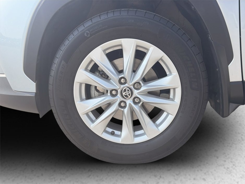 2023 Toyota Corolla Cross LE-5