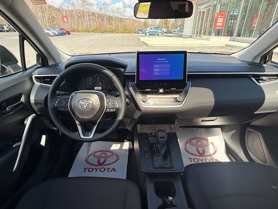 2026 Toyota COROLLA CROSS LE AWD LE-8