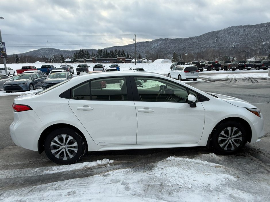 Toyota COROLLA HYBRIDE LE AWD Hybrid LE 2026-5