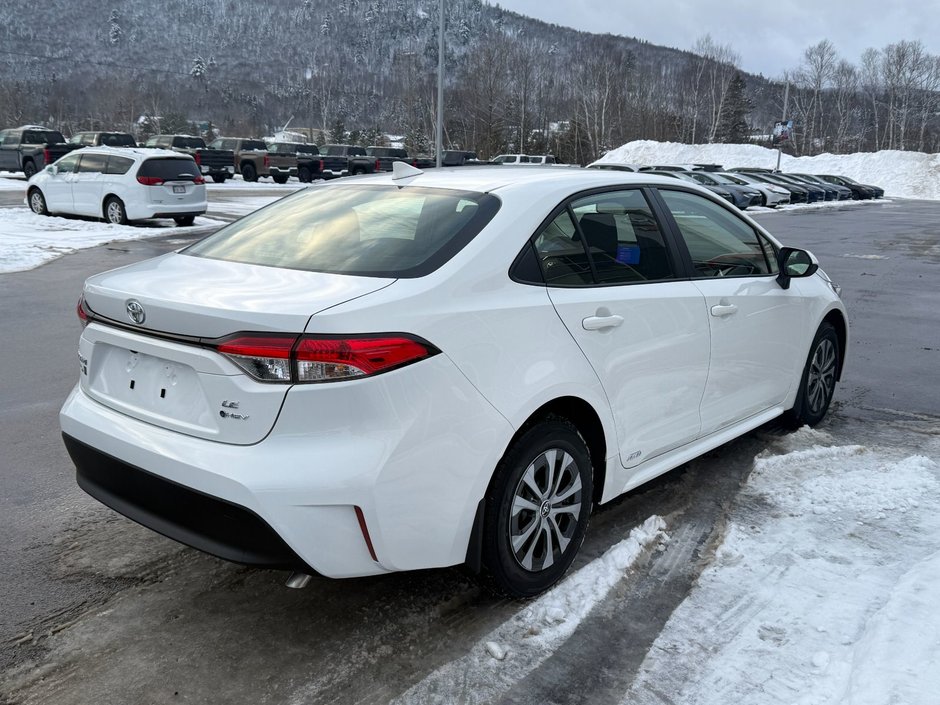 Toyota COROLLA HYBRIDE LE AWD Hybrid LE 2026-4
