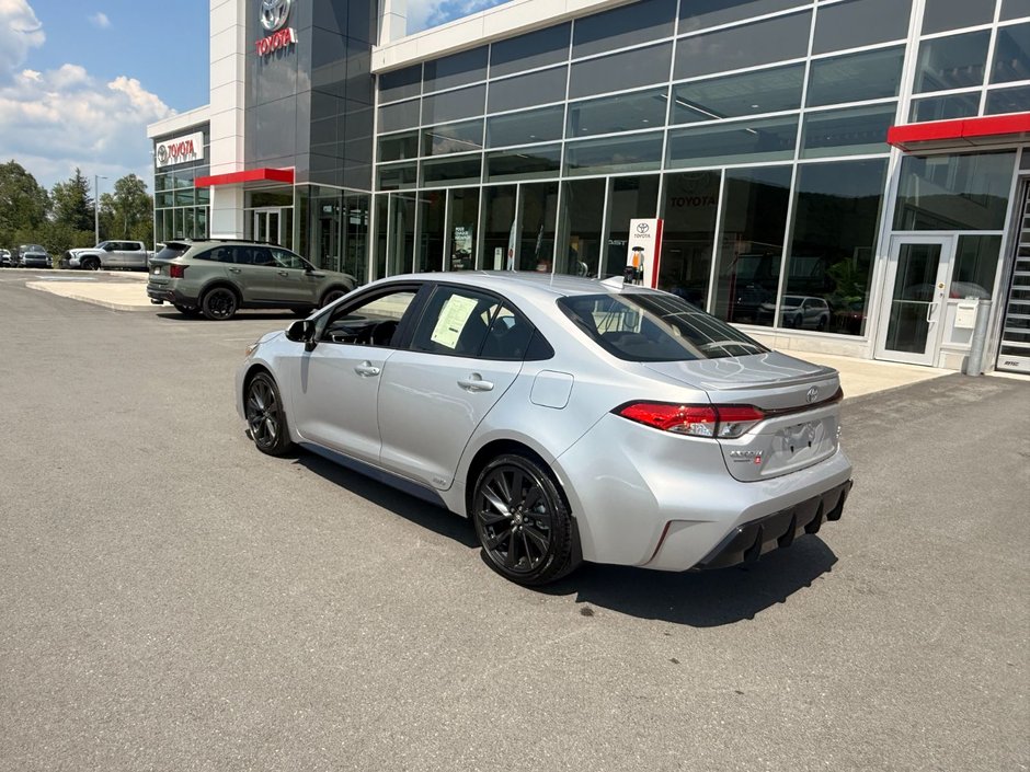 2026 Toyota COROLLA HYBRIDE SE AWD Hybrid SE-2