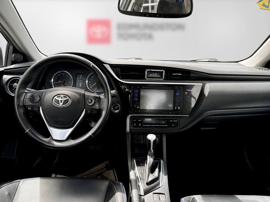 2017 Toyota COROLLA SE-10