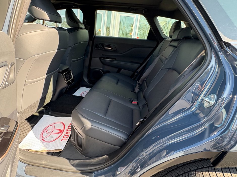 2025 Toyota CROWN SIGNIA LIMITED Limited-14