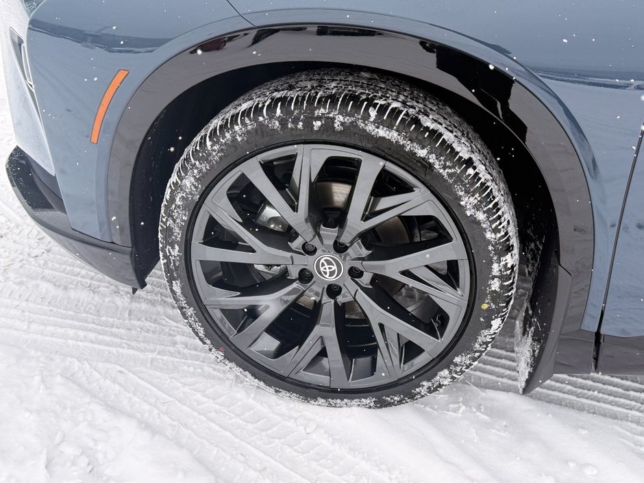 2026 Toyota CROWN SIGNIA LIMITED Limited-5