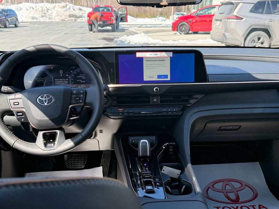 Toyota Crown Signia LIMITED 2026-8