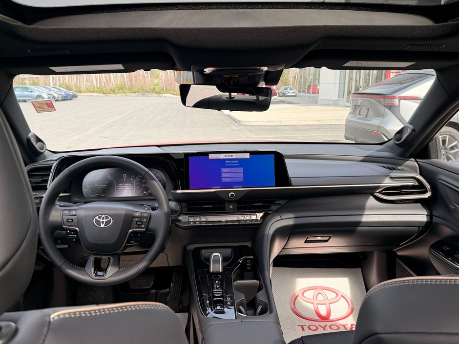 Toyota Crown Signia LIMITED 2026-8