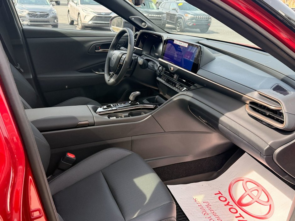 Toyota Crown Signia LIMITED 2026-12