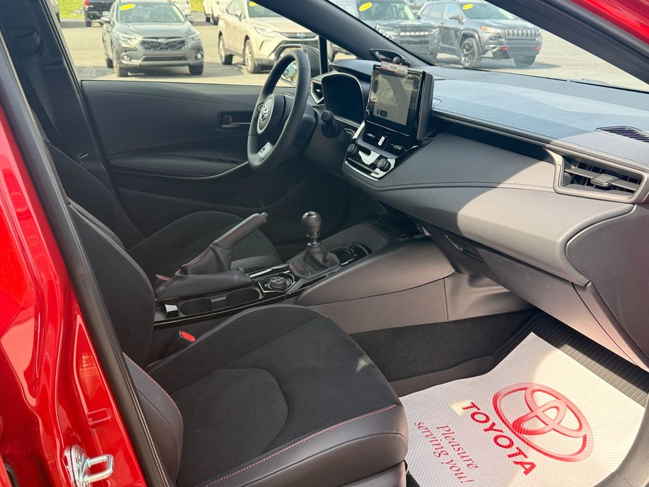 Toyota GR Corolla PREMIUM MT - PREMIUM COLOUR 2025-10