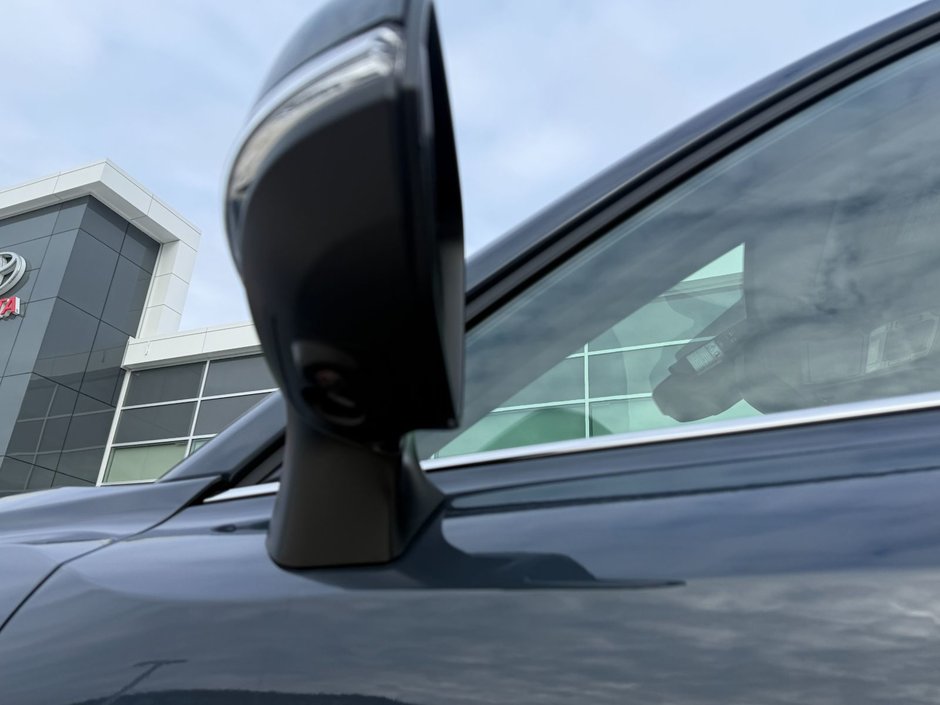 2026 Toyota GRAND HIGHLANDER LIMITED AWD Limited-6