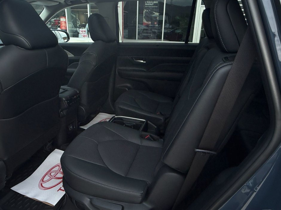 2026 Toyota GRAND HIGHLANDER LIMITED AWD Limited-15