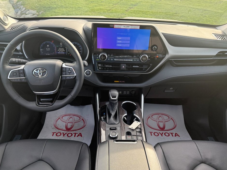 2025 Toyota HIGHLANDER LIMITED AWD Limited-8