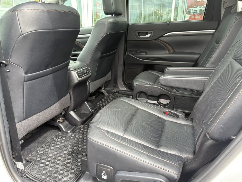 Toyota HIGHLANDER LIMITED Limited 2019-12
