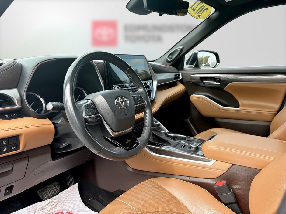 Toyota Highlander Limited 2021-12