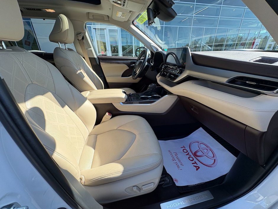 2022 Toyota HIGHLANDER Limited-16