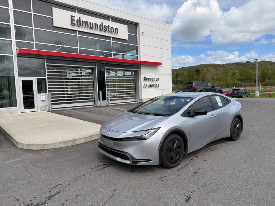 2026 Toyota Prius Plug-in Hybrid STANDARD PACKAGE-0