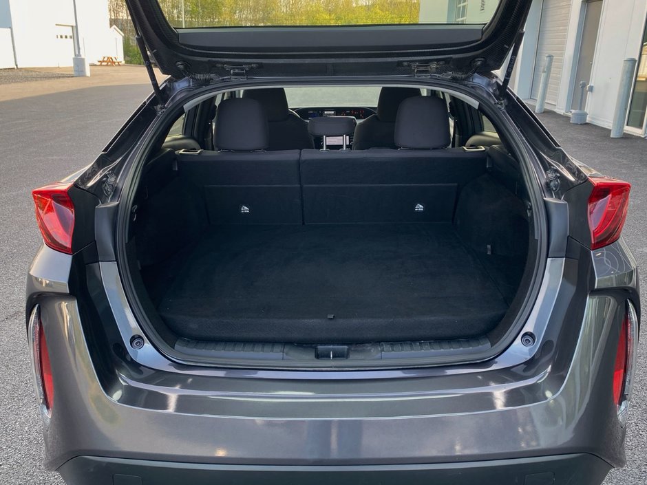 Toyota PRIUS PRIME UPGRADE  2022-17