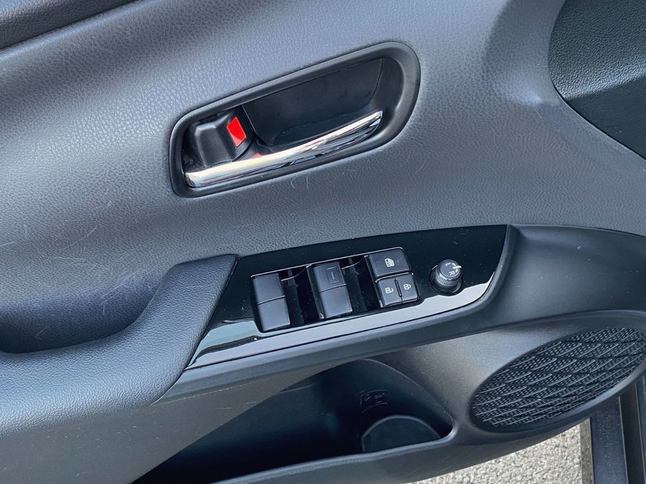 Toyota PRIUS PRIME UPGRADE  2022-9