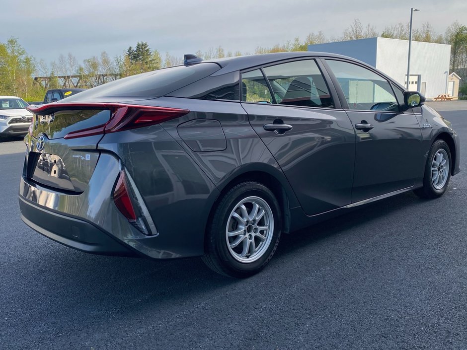 Toyota PRIUS PRIME UPGRADE  2022-4