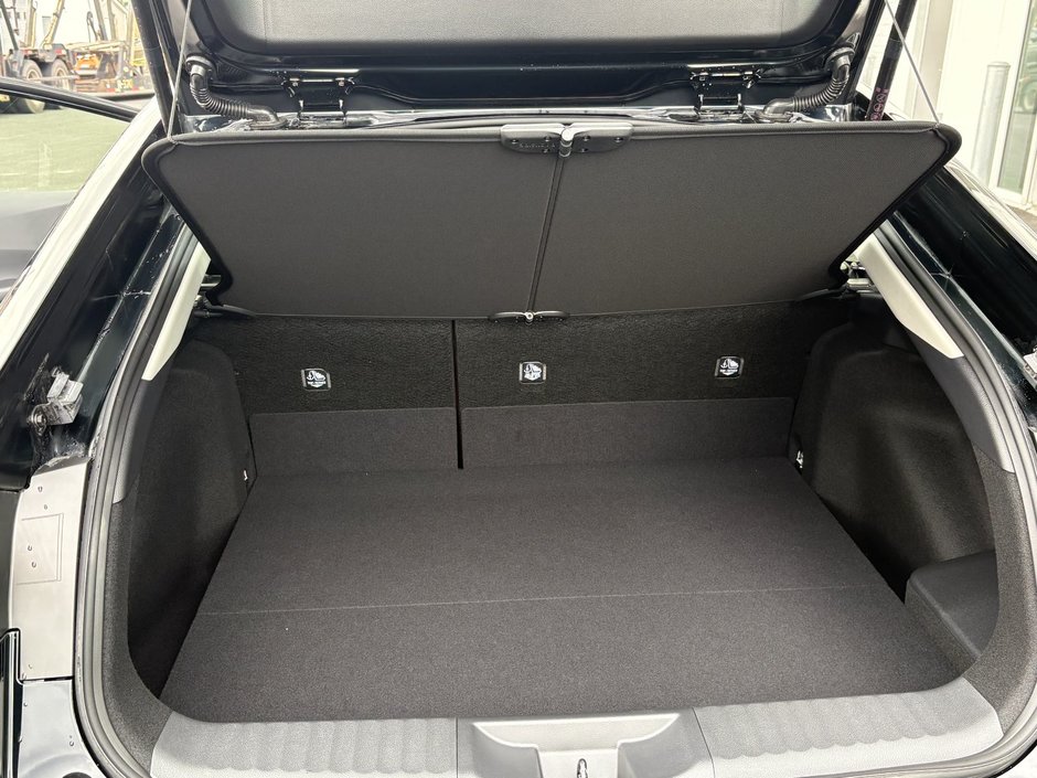 2025 Toyota Prius XLE AWD XLE-16