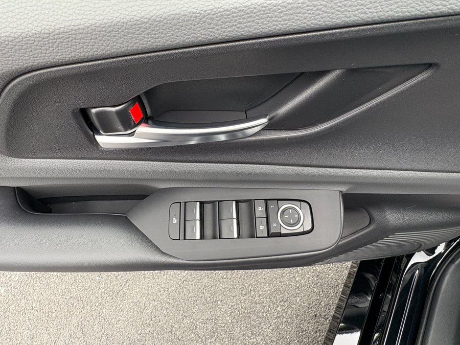 2025 Toyota Prius XLE AWD XLE-9
