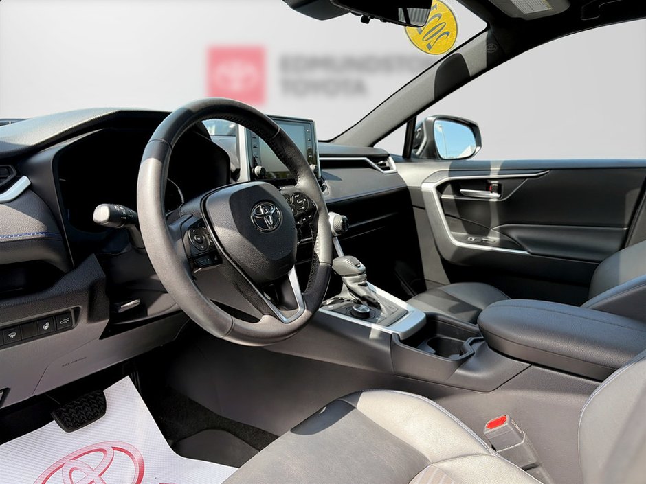 Toyota RAV4 HYBRI  2021-12