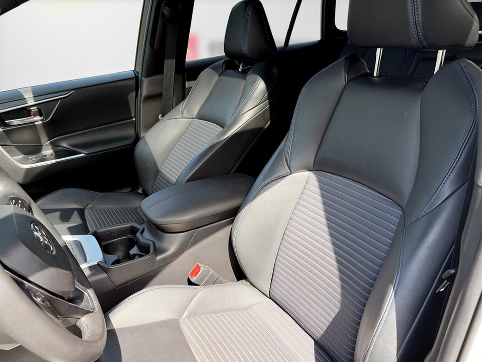 Toyota RAV4 HYBRI  2021-8